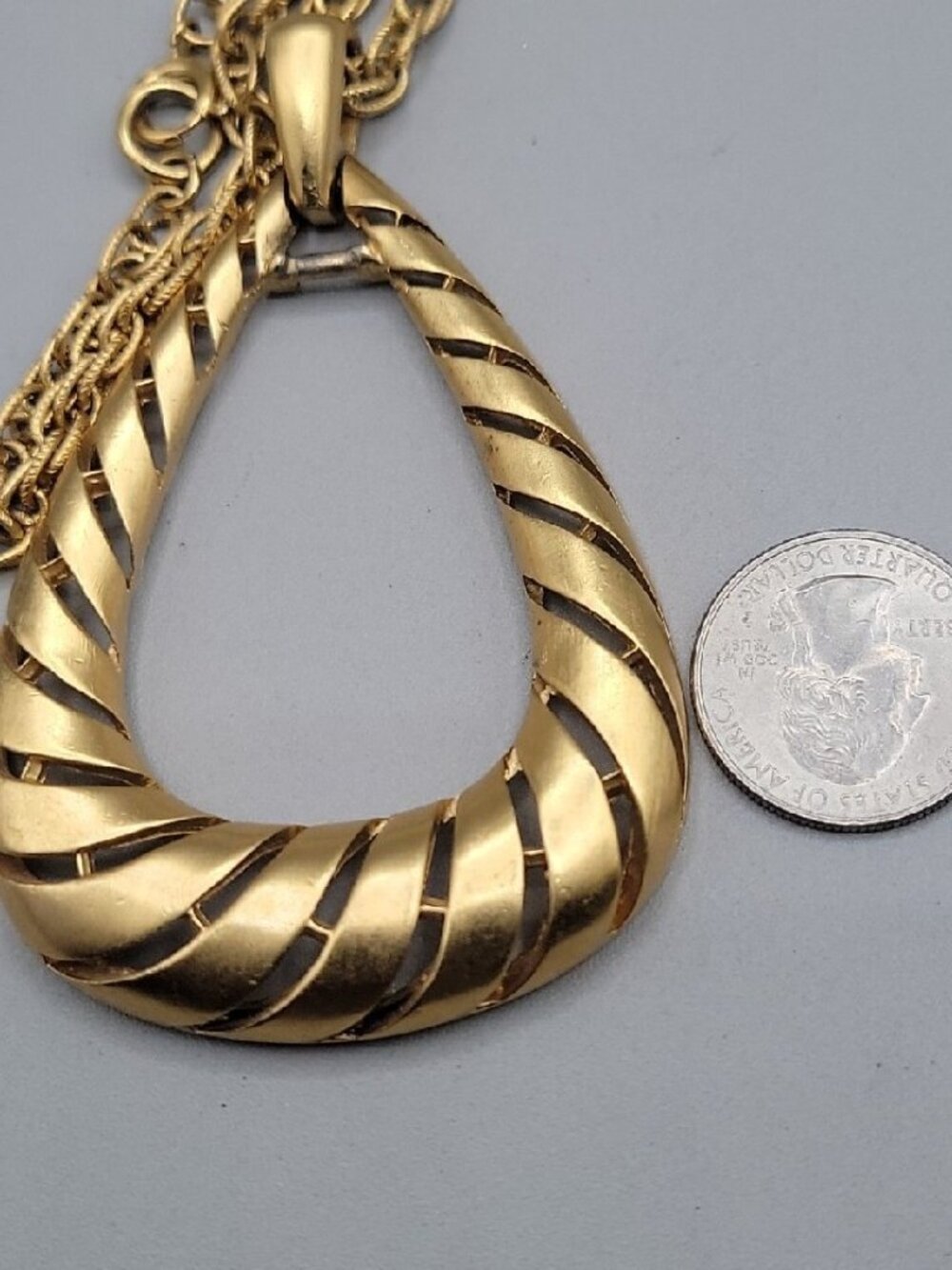 Vintage Crown Trifari Door Knocker Pendant Necklace 28"Gold Tone Large Teardrop - Picture 15 of 15
